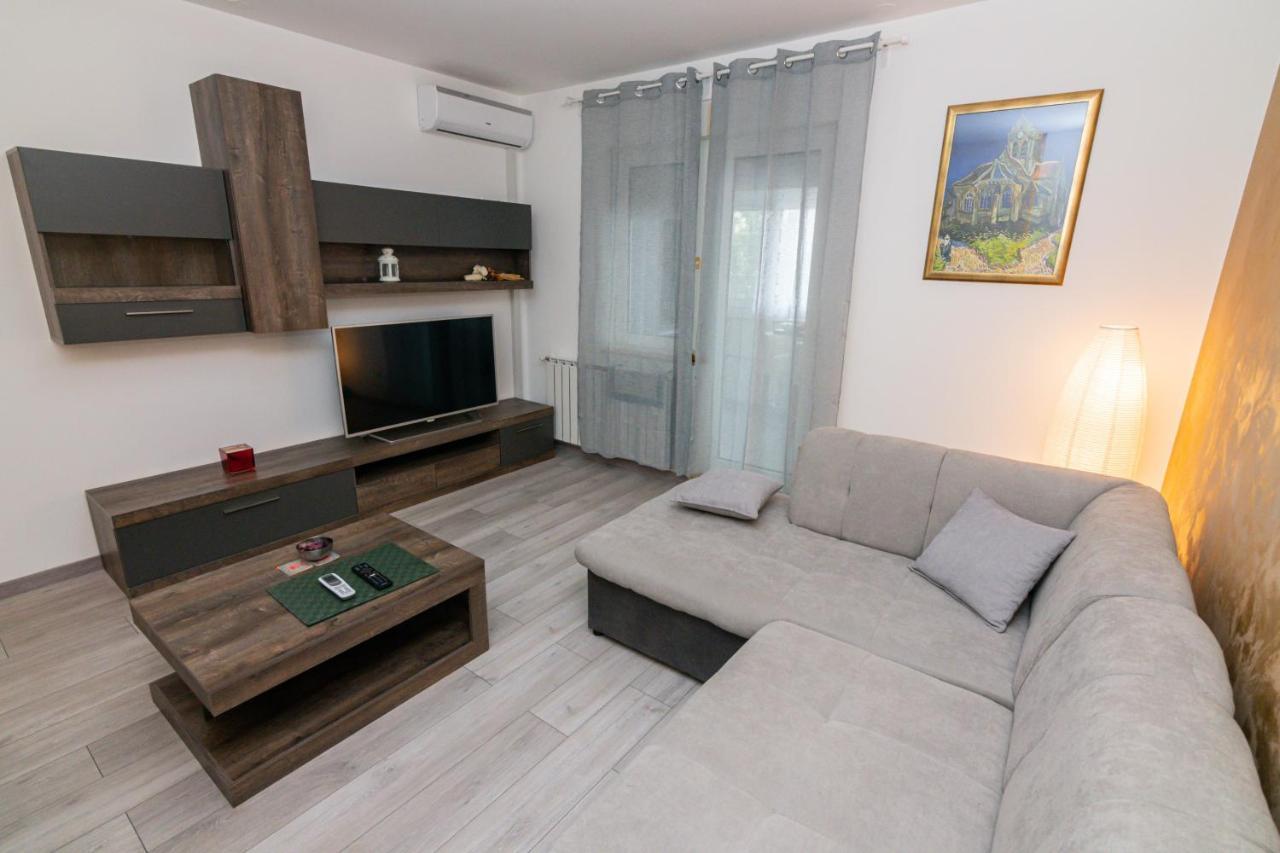 רייקה Apartment Nevera מראה חיצוני תמונה