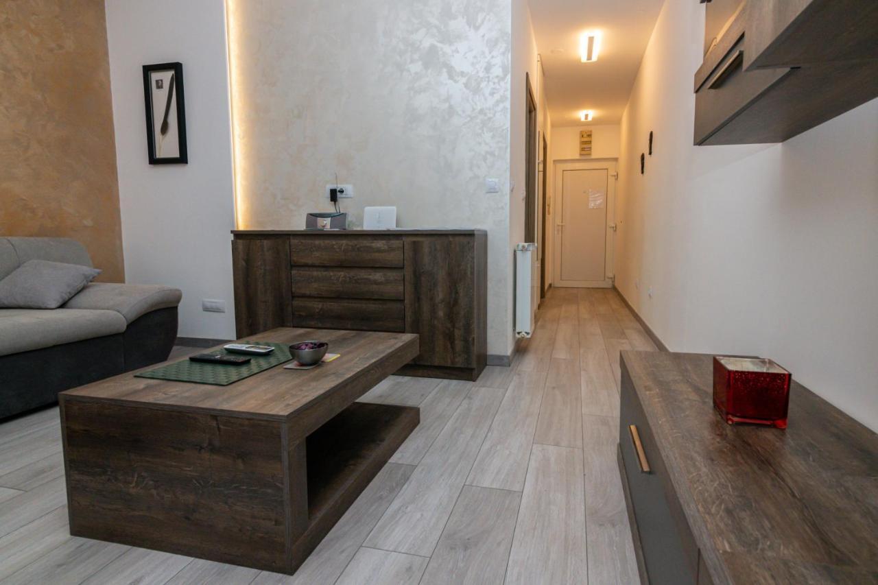 רייקה Apartment Nevera מראה חיצוני תמונה